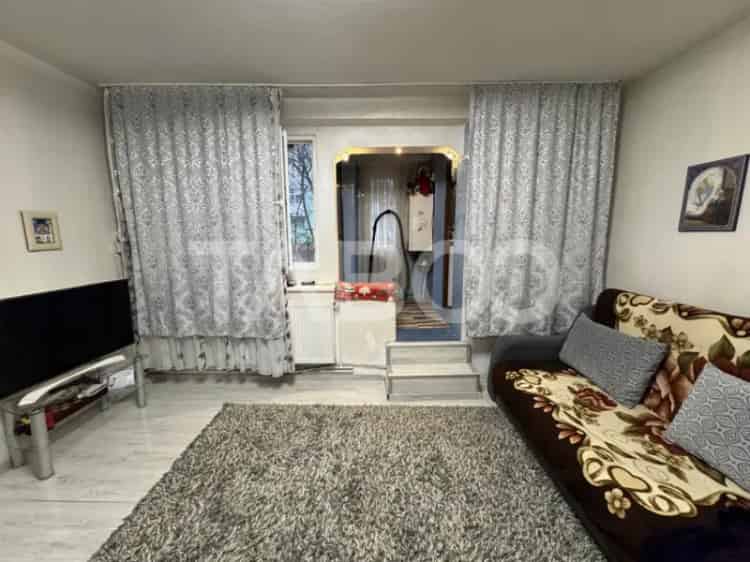 Apartament de vanzare 2 camere Mihai Viteazul Sibiu cu pivnita
