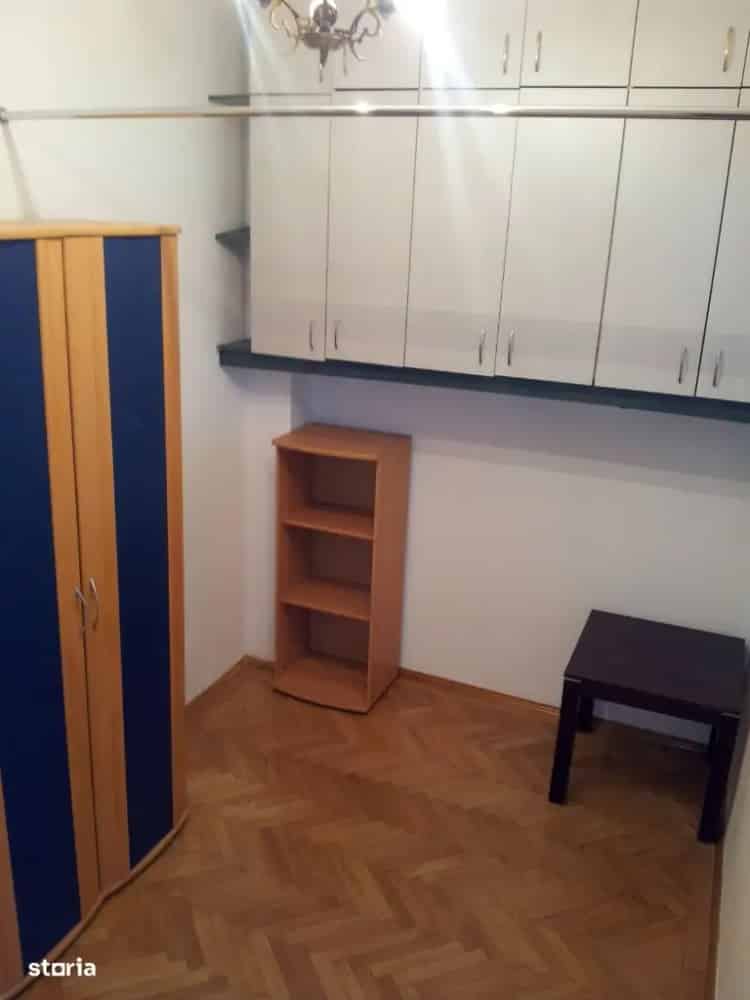 Vânzare apartamente garsoniere Romana Amzei proaspat renovate