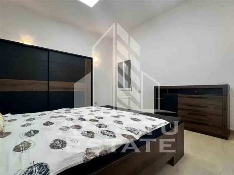 Apartament cu 4 camere 180mp loc de parcare zona centrala