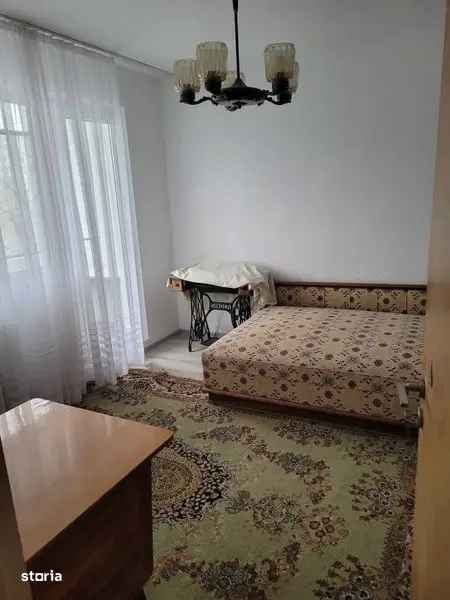 Apartament de vânzare cu 3 camere în Ploiești, cartier Nord