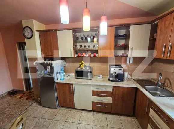 Apartament de 2 camere decomandat, 49mp etaj intermediar zona Baciu