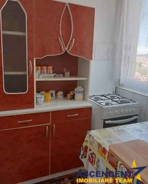 Apartament de vânzare cu 2 camere mobilat în Uzina 2