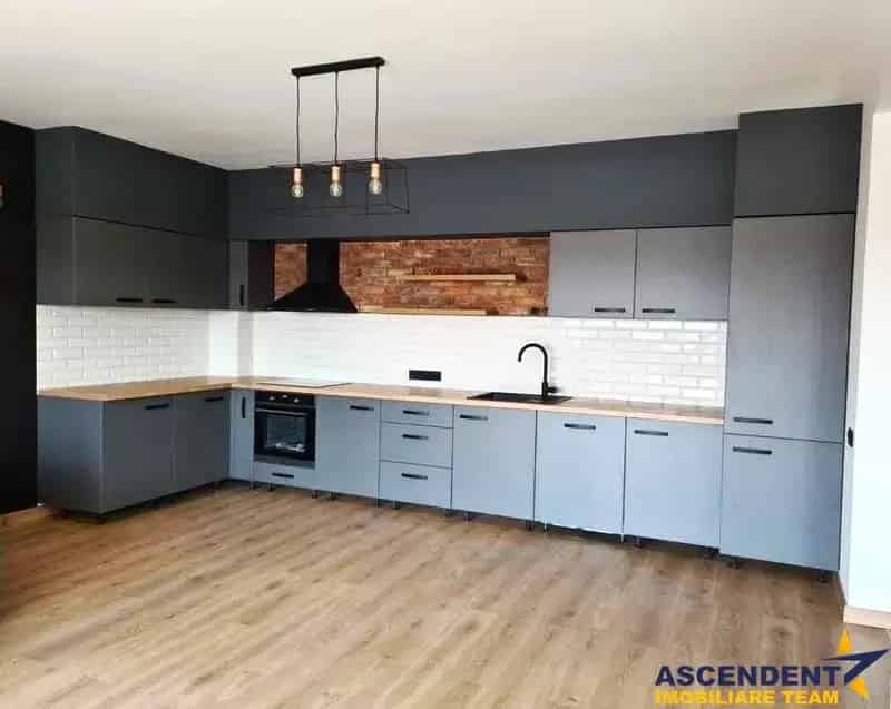 Apartament 3 Camere Modern Centrul Orasului Terasa Loc Parcare