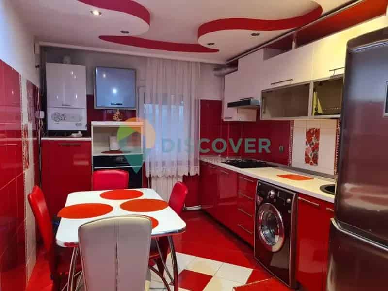Apartament 3 camere zona Mioritei Etaj 1