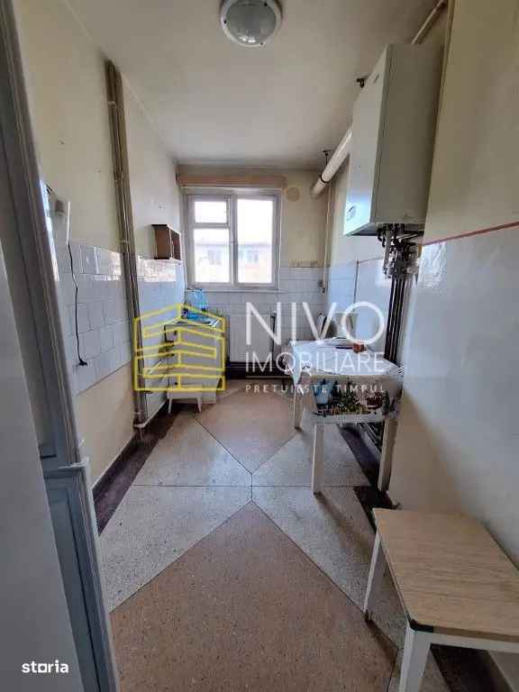 vânzare apartamente 2 camere Tg Mureș Cornișa cu balcon și centrală proprie