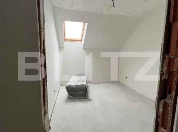 Apartament de 3 dormitoare, living open space, zona liniștita, 93 mp